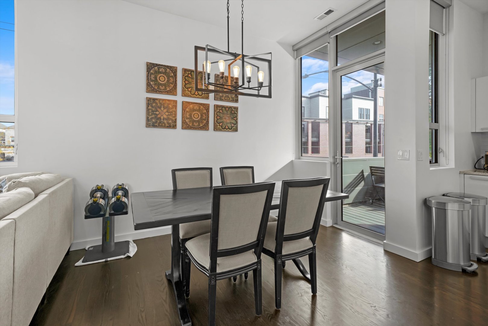 1750 N Clybourn Avenue Unit: 201