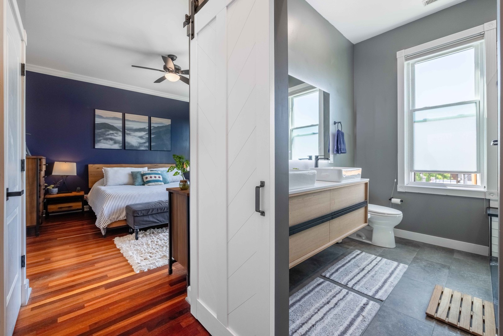 1933 W Irving Park Road Unit: 4