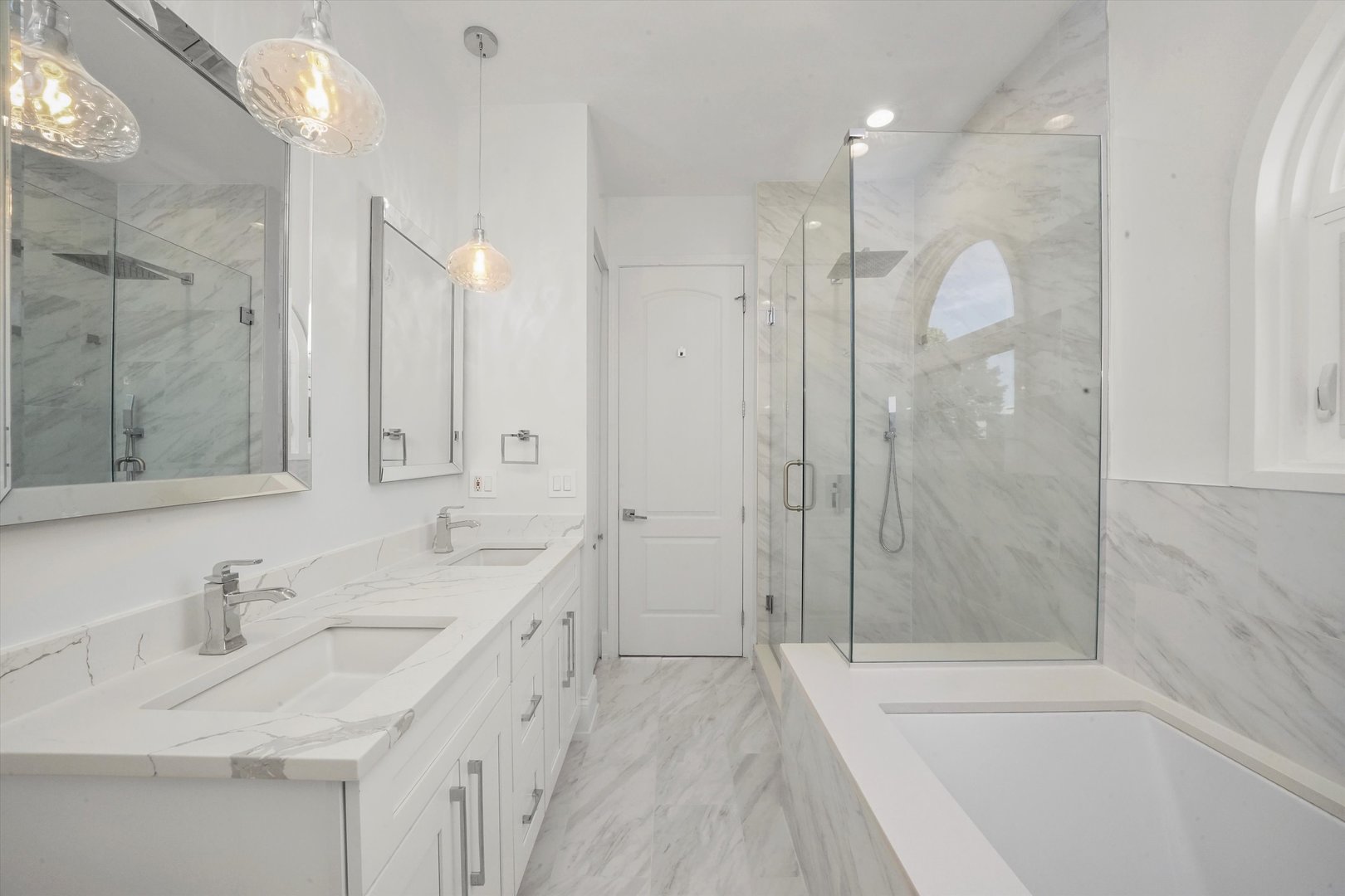 2218 W Belden Avenue Unit: 2