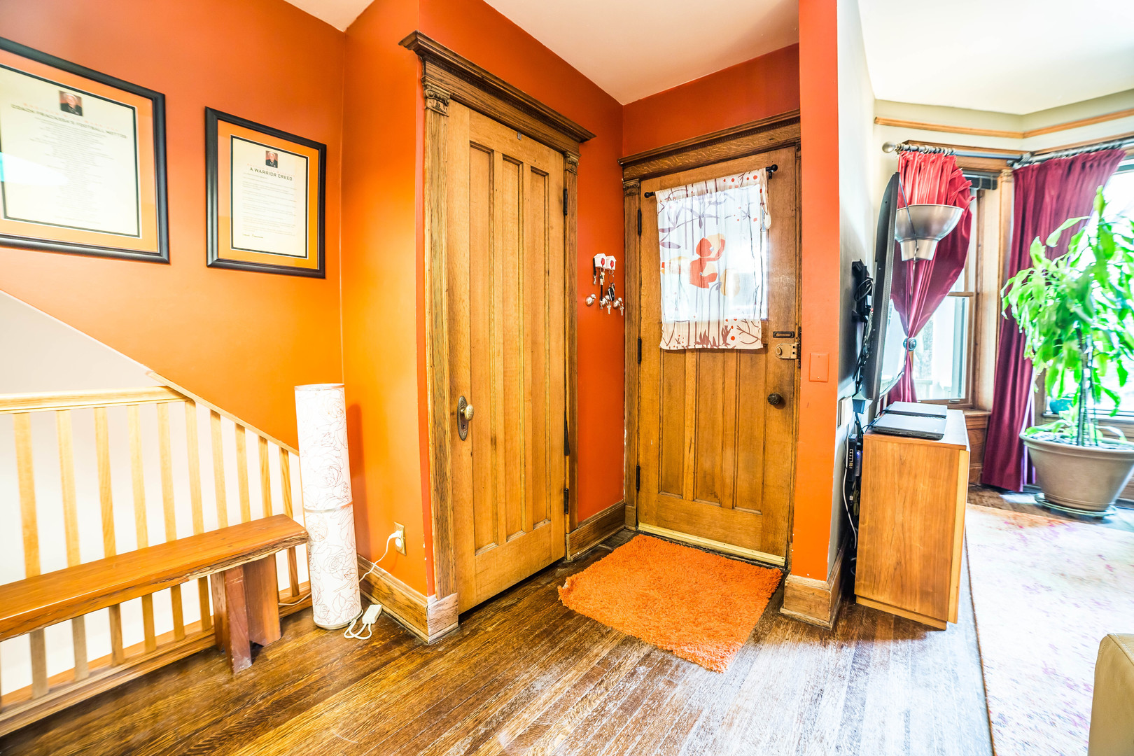 1033 W DAKIN Street Unit: 1