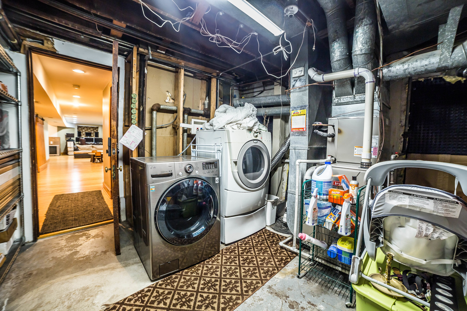 1033 W DAKIN Street Unit: 1