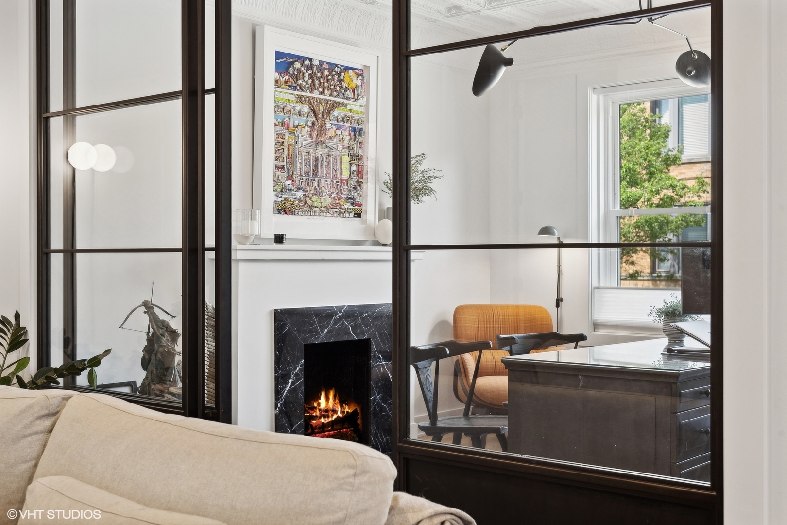 1649 W WAVELAND Avenue