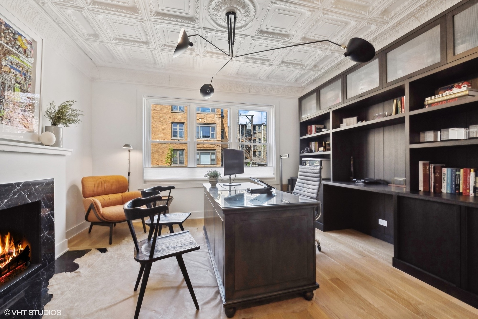 1649 W WAVELAND Avenue