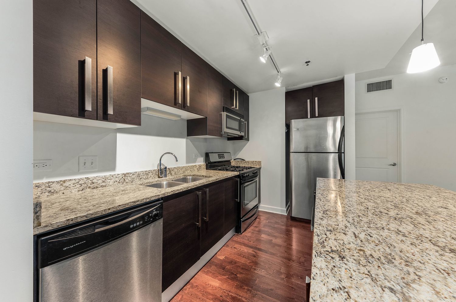 1400 S Michigan Avenue Unit: 2009