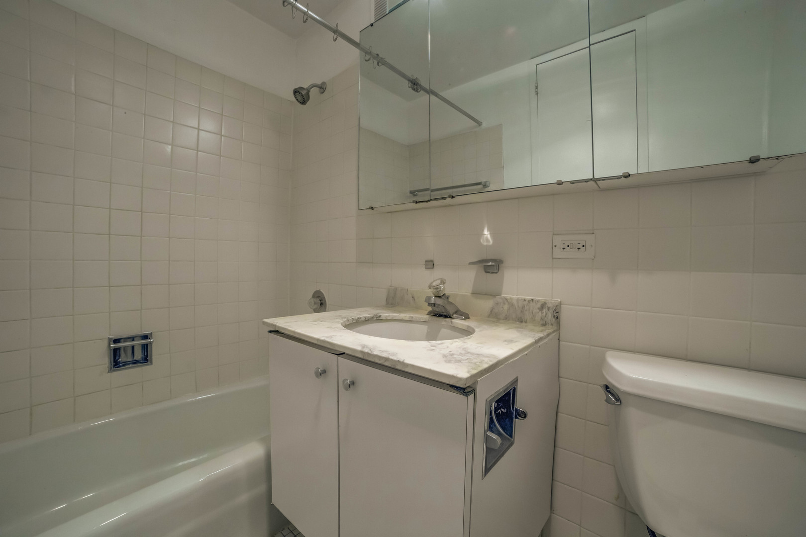 655 W Irving Park Road Unit: 2502