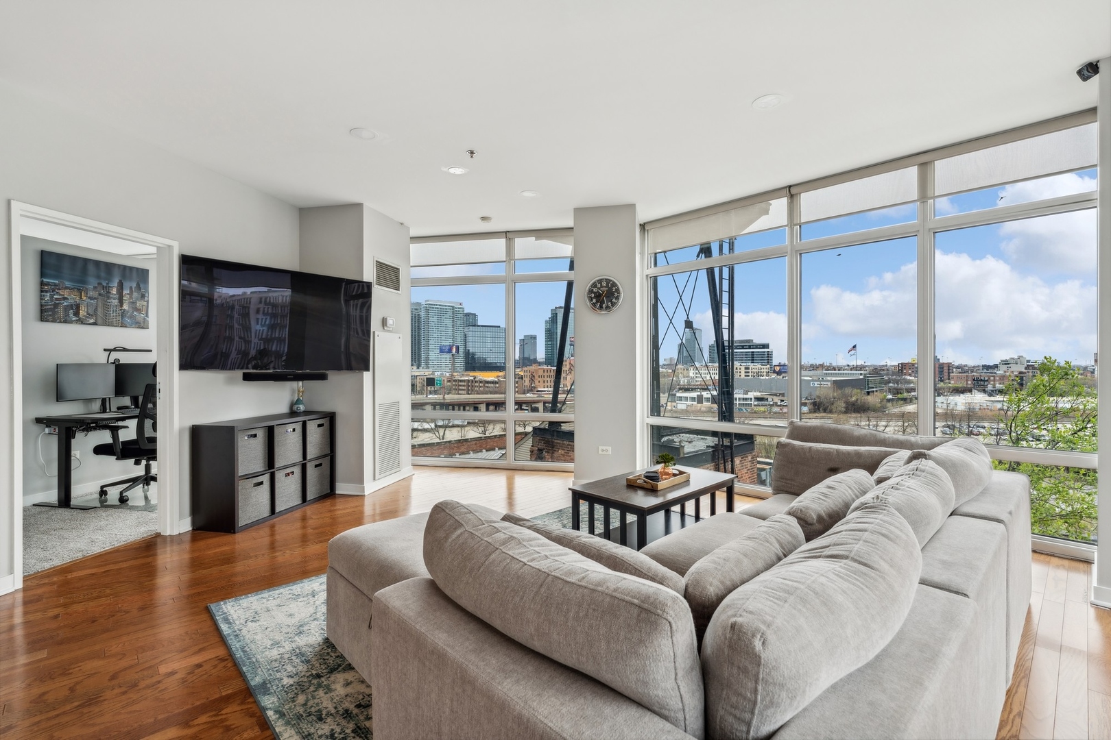 510 W Erie Street Unit: 603