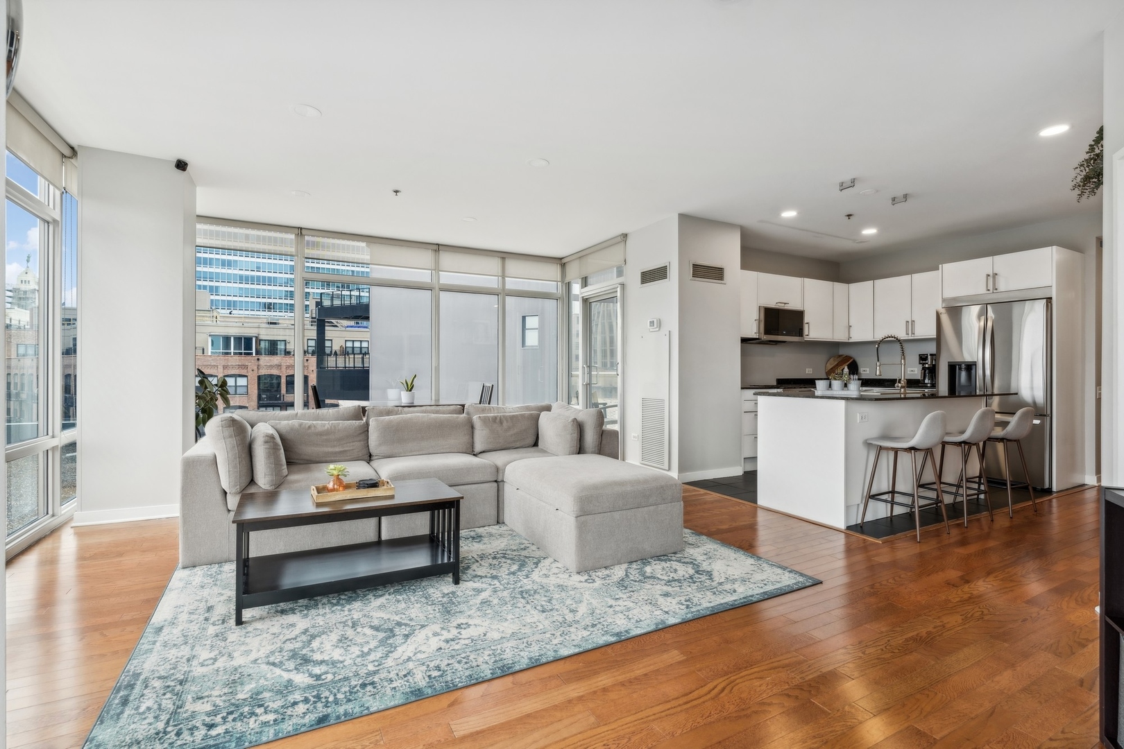 510 W Erie Street Unit: 603