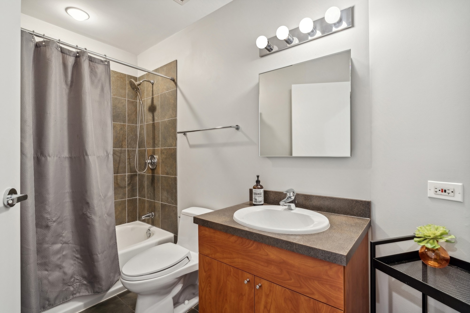 510 W Erie Street Unit: 603