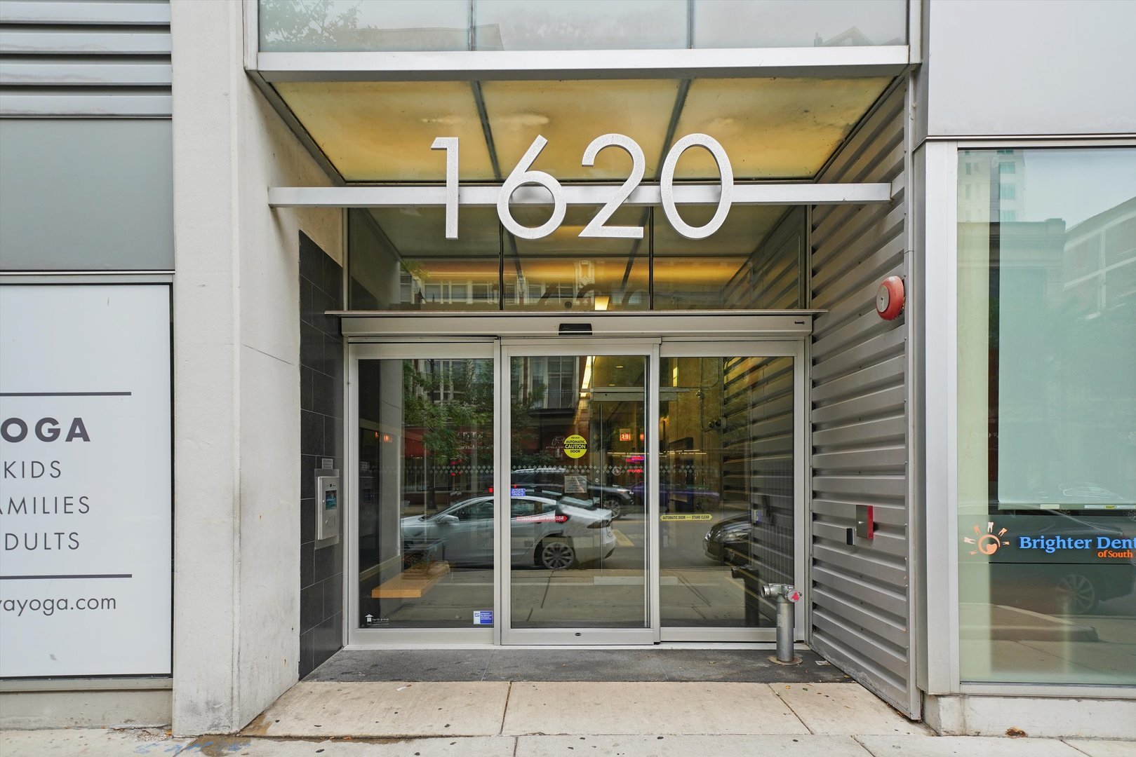 1620 S Michigan Avenue Unit: 613