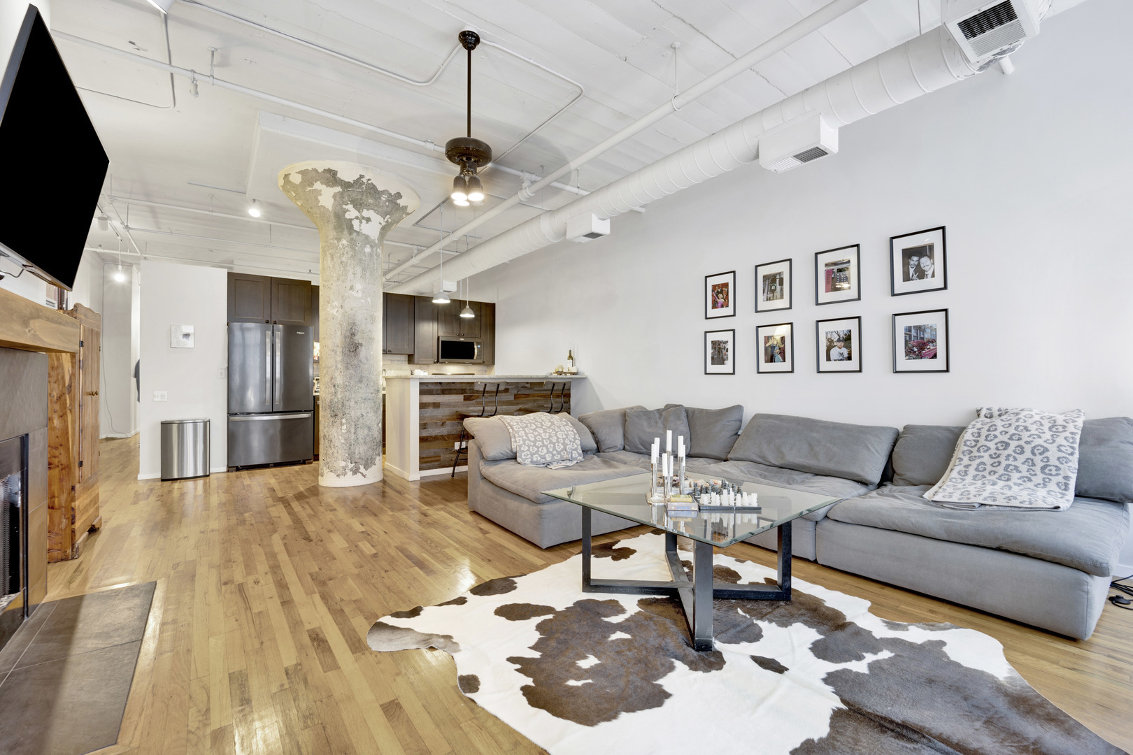 523 S Plymouth Court Unit: 803