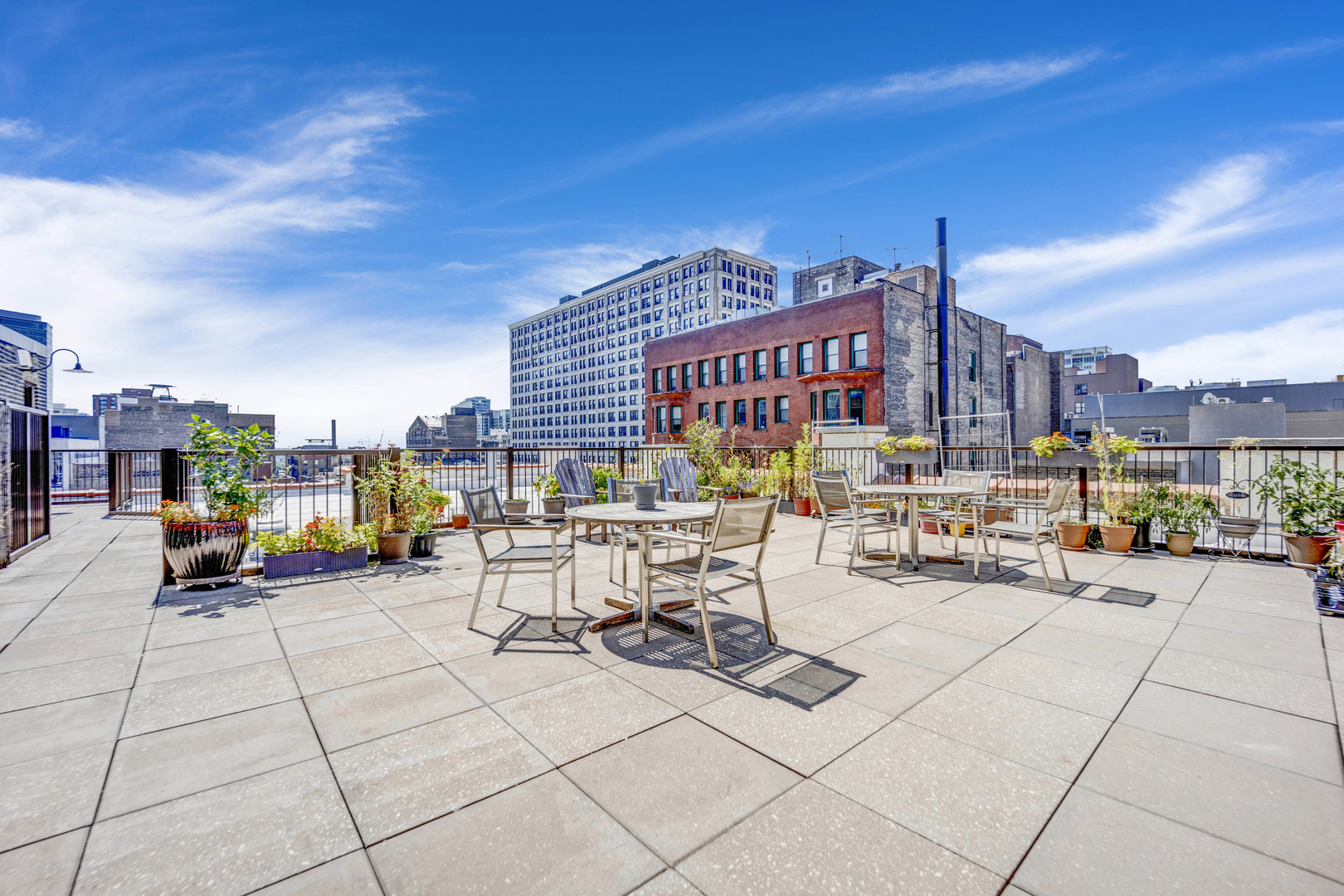 523 S Plymouth Court Unit: 803