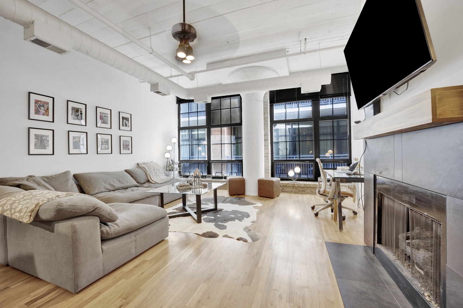 523 S Plymouth Court Unit: 803