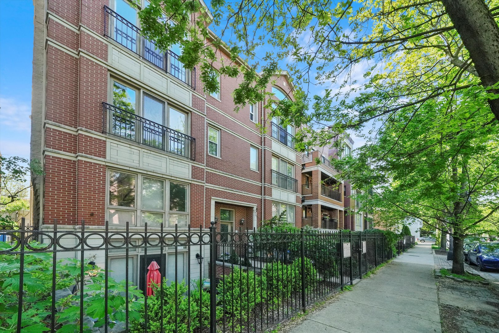 2947 N Damen Avenue Unit: 3