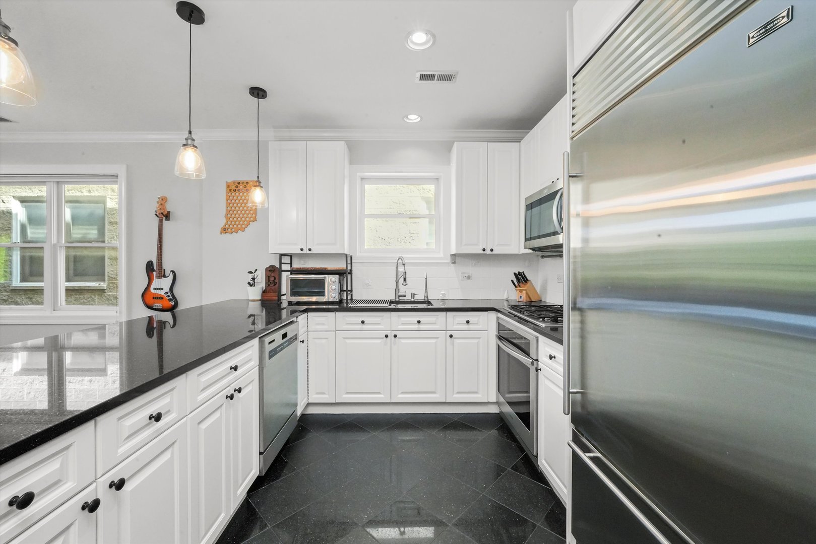 2947 N Damen Avenue Unit: 3