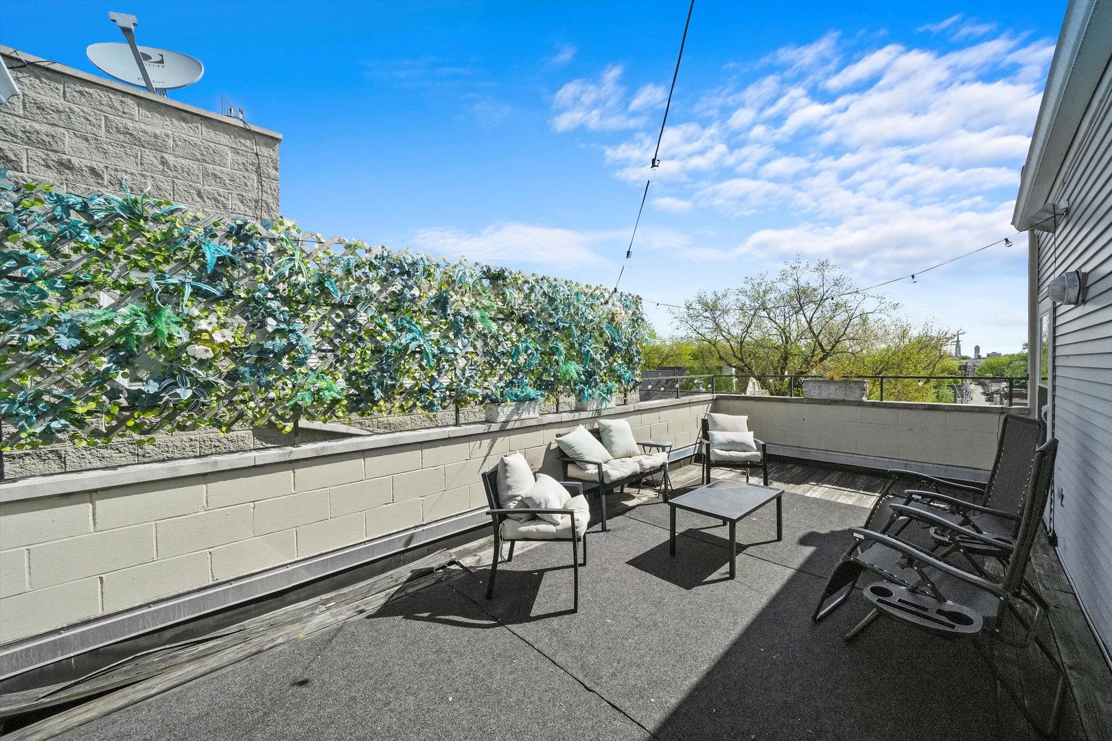 2947 N Damen Avenue Unit: 3