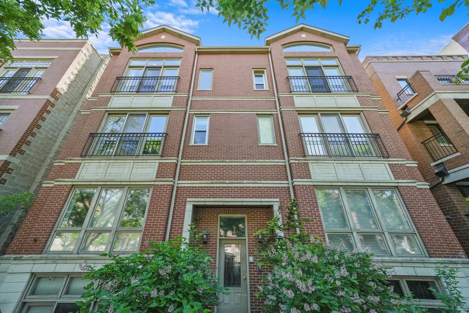 2947 N Damen Avenue Unit: 3