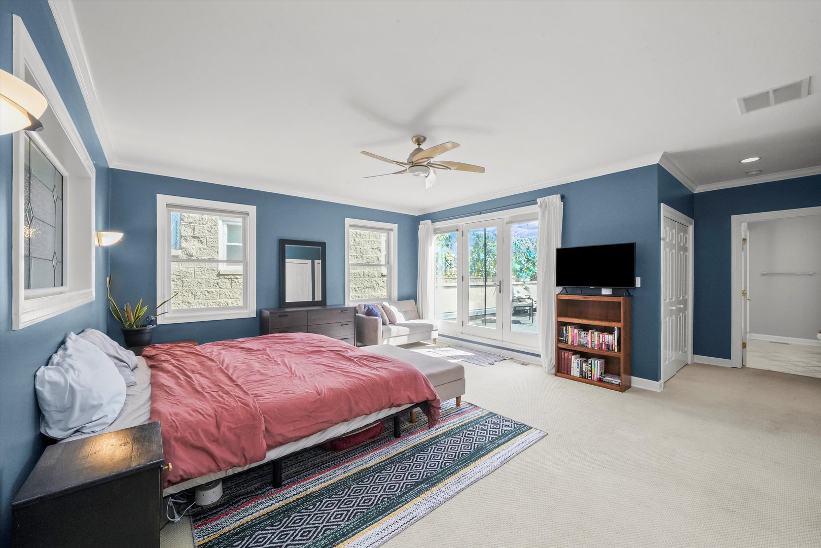2947 N Damen Avenue Unit: 3