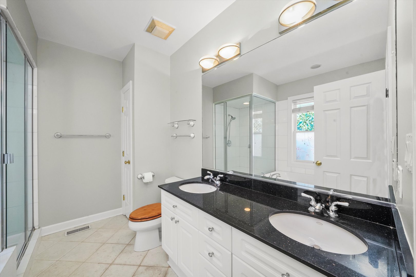 2947 N Damen Avenue Unit: 3