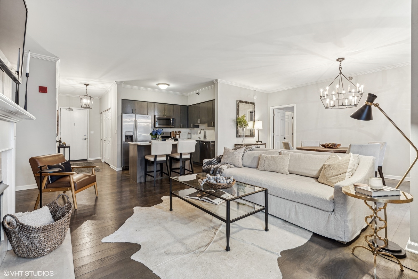 1122 N Dearborn Street Unit: 8E