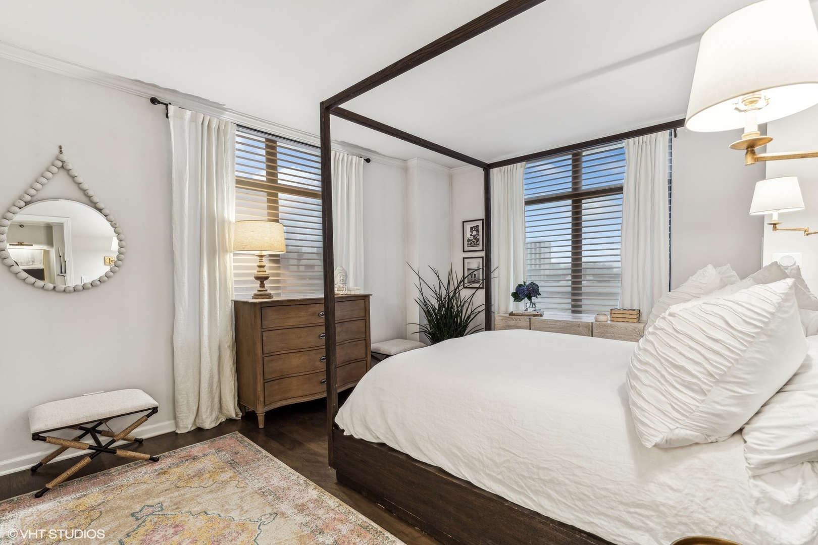 1122 N Dearborn Street Unit: 8E