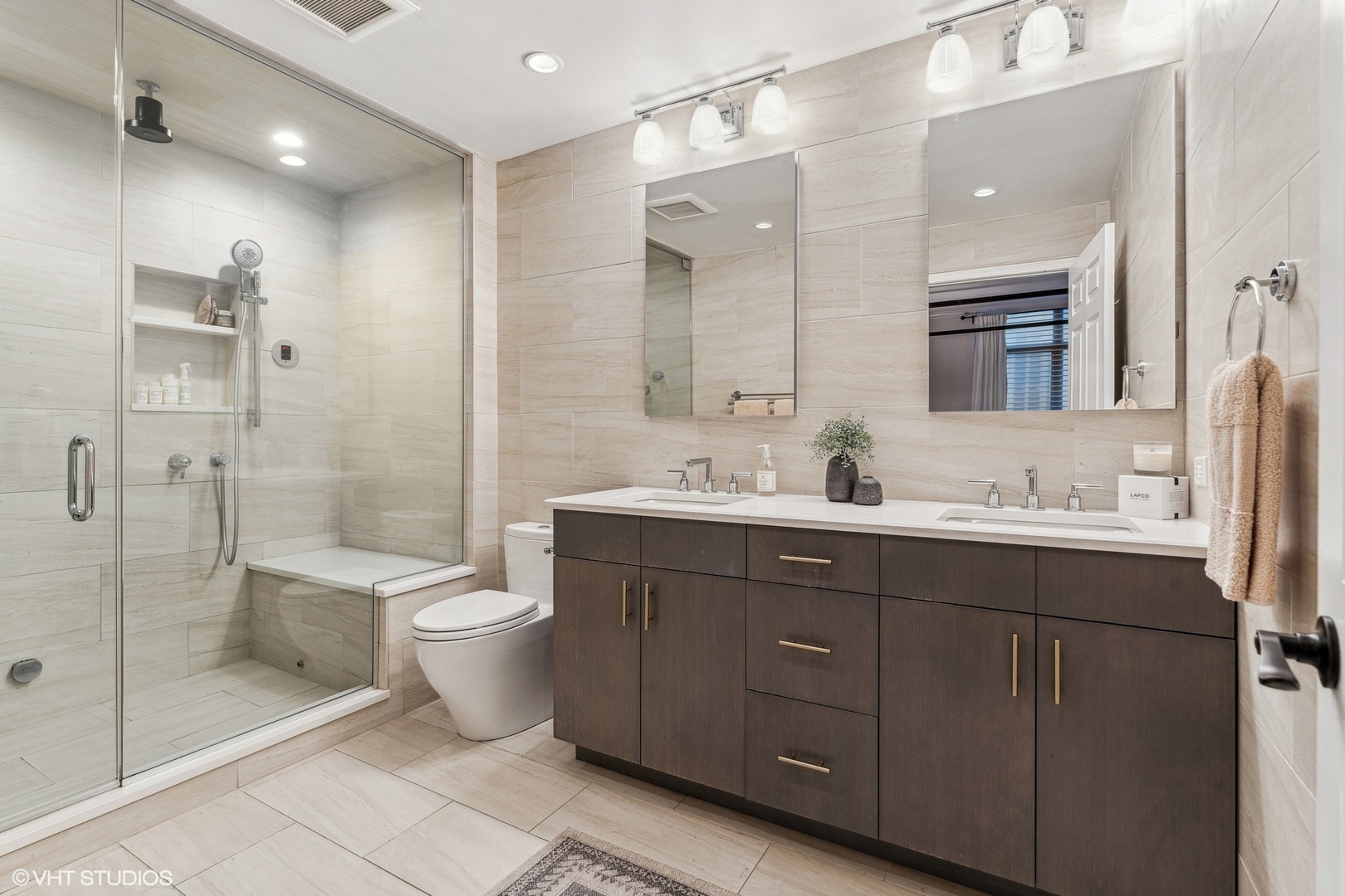 1122 N Dearborn Street Unit: 8E