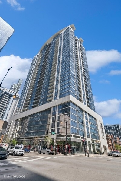 100 E 14th Street Unit: 3009