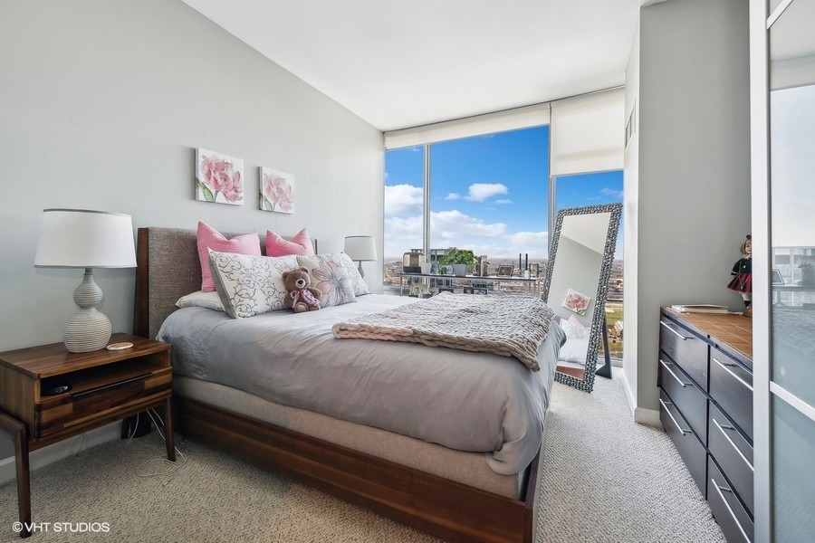 100 E 14th Street Unit: 3009