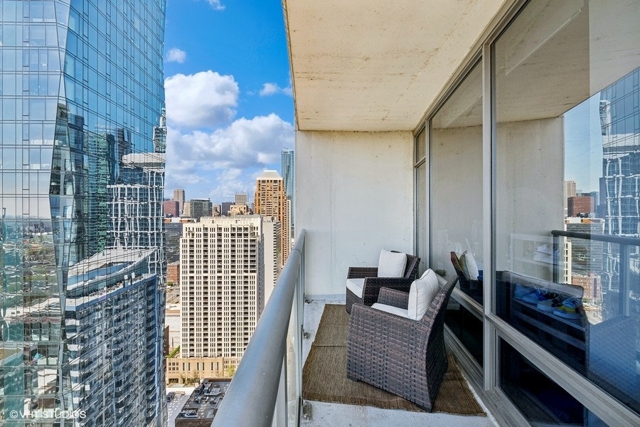 100 E 14th Street Unit: 3009