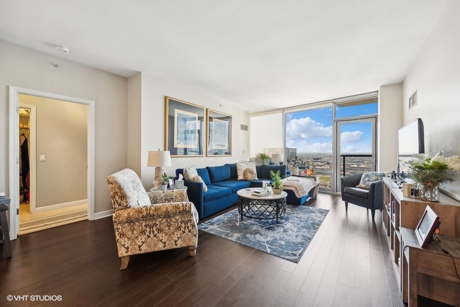 100 E 14th Street Unit: 3009