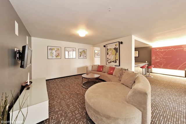659 W Randolph Street Unit: 1712