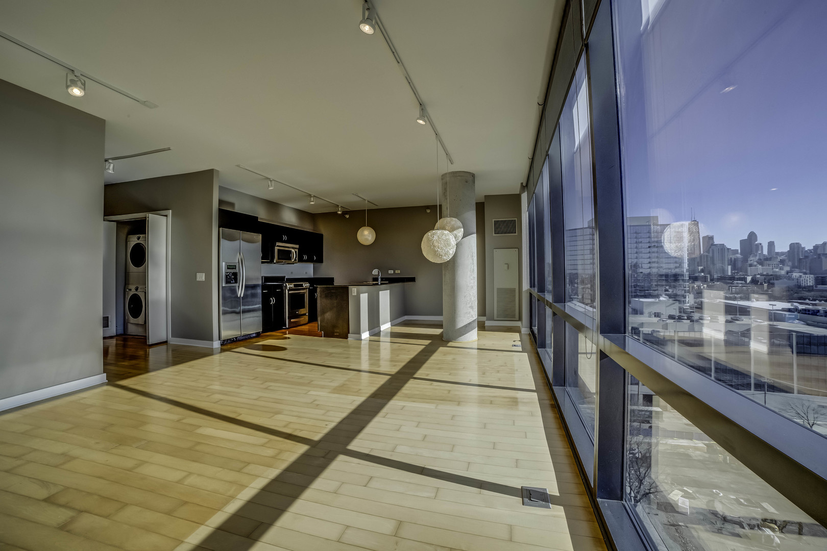 860 W Blackhawk Street Unit: 1208