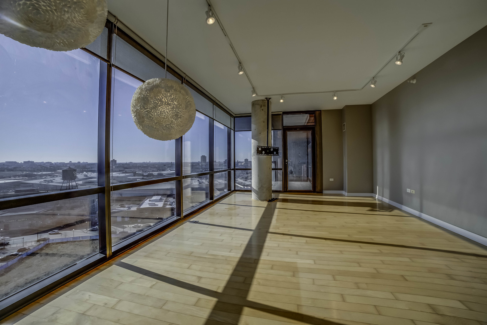 860 W Blackhawk Street Unit: 1208