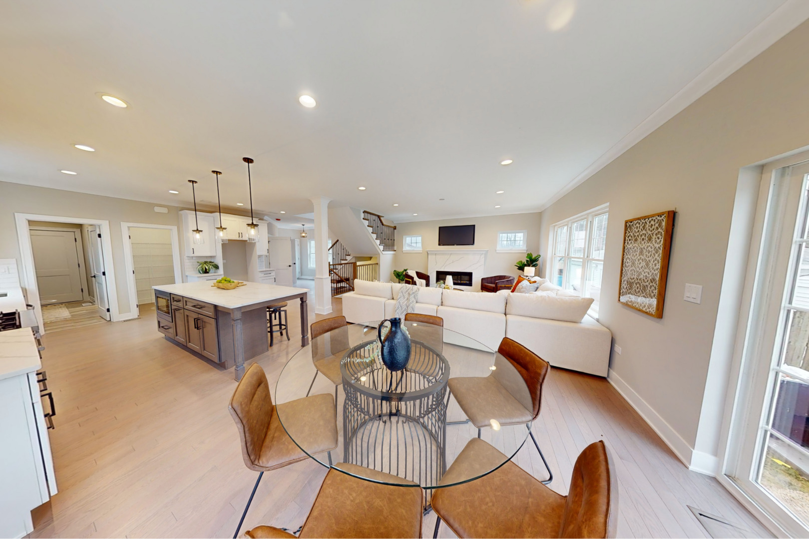 10430 S Sawyer Avenue