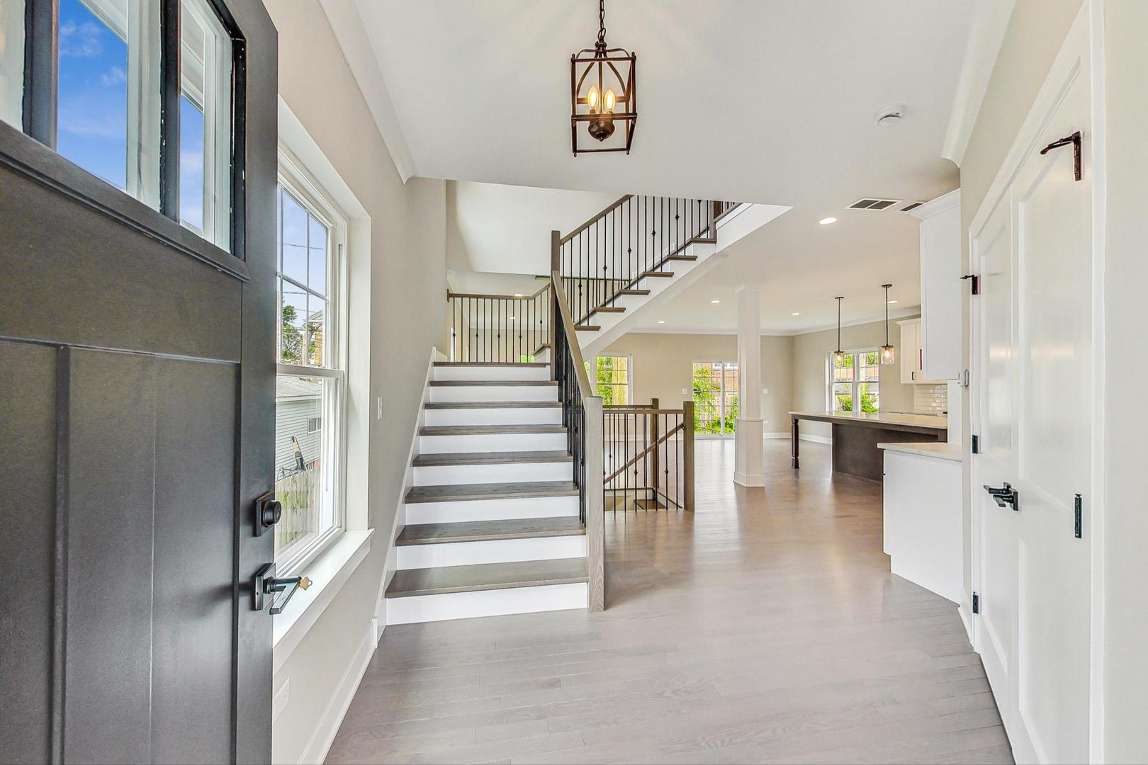 10430 S Sawyer Avenue