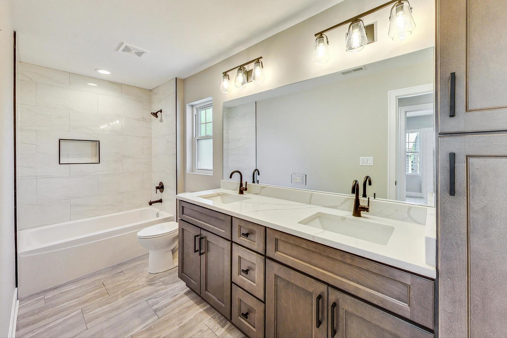 10430 S Sawyer Avenue