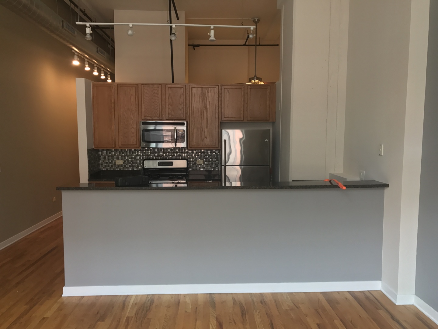 1224 W VAN BUREN Street Unit: 214