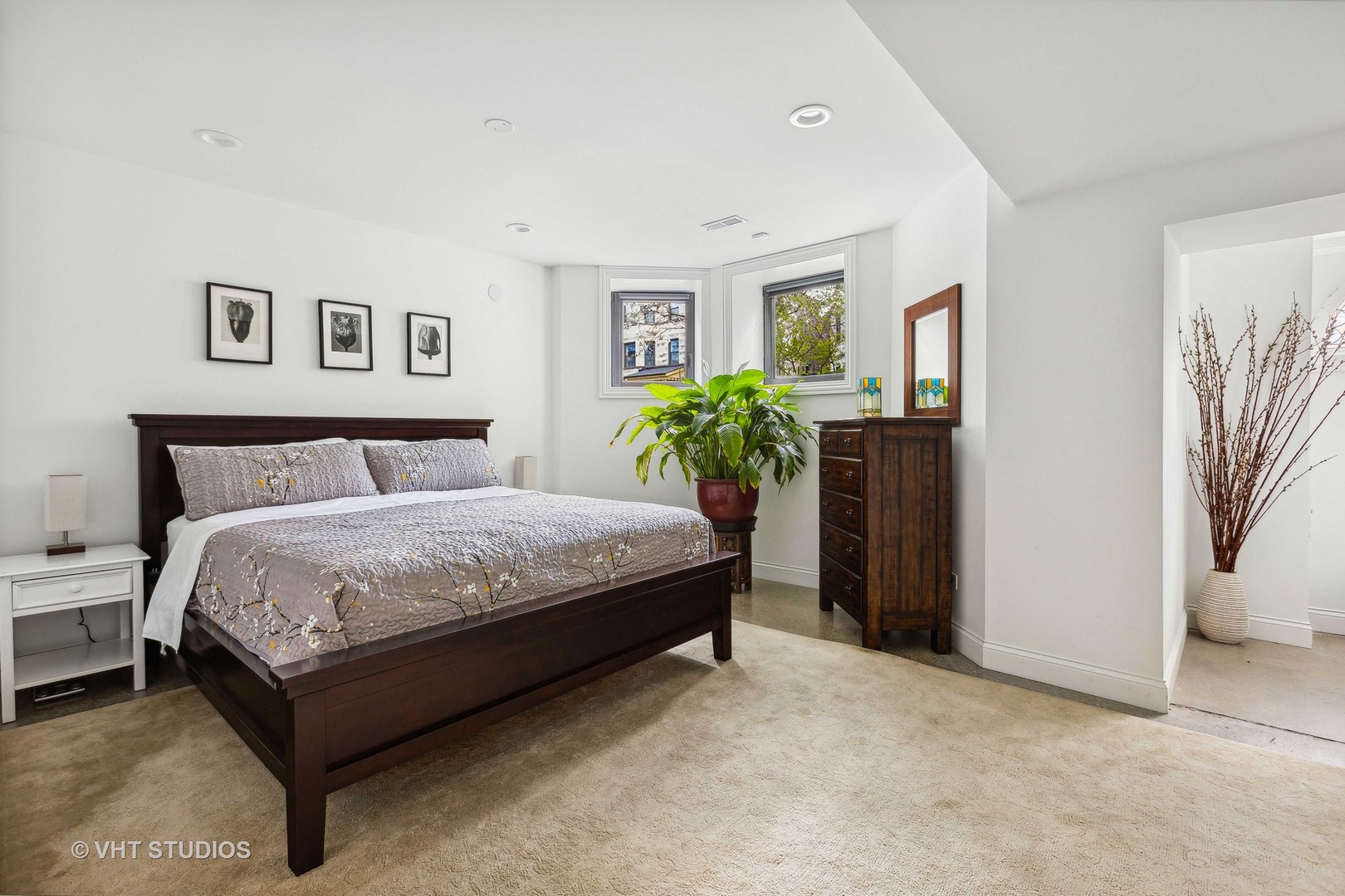 1436 W Berwyn Avenue