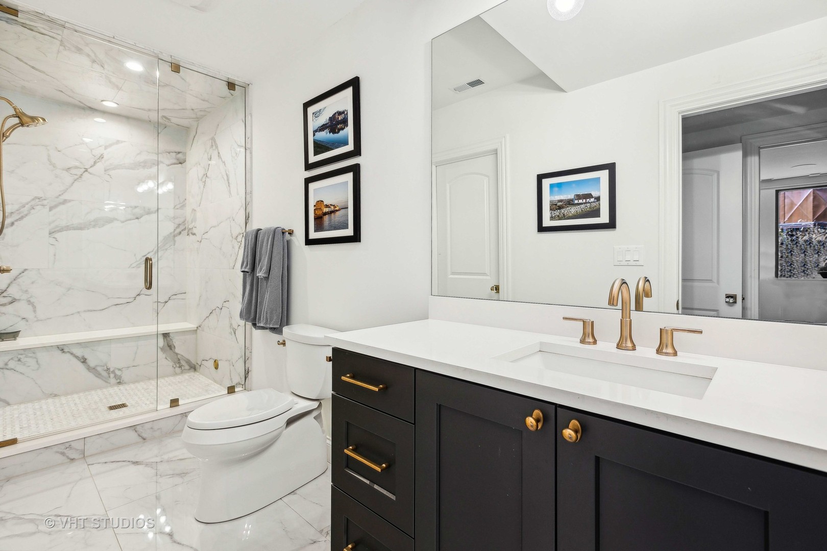 1436 W Berwyn Avenue