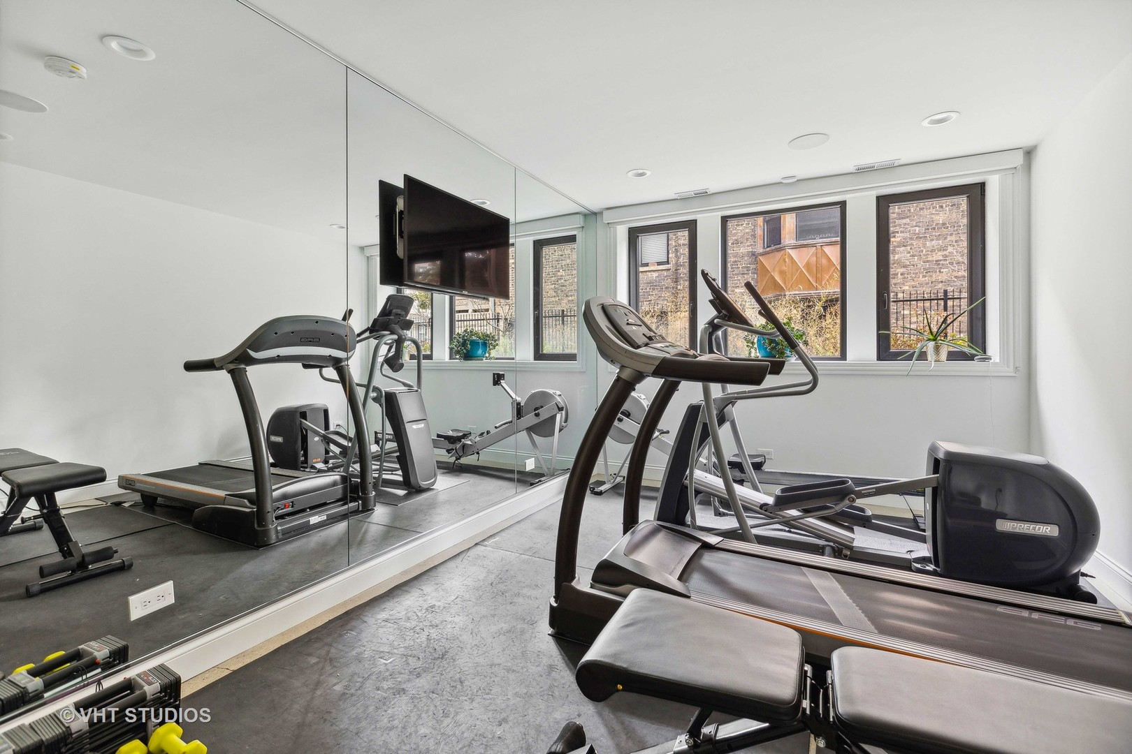 1436 W Berwyn Avenue