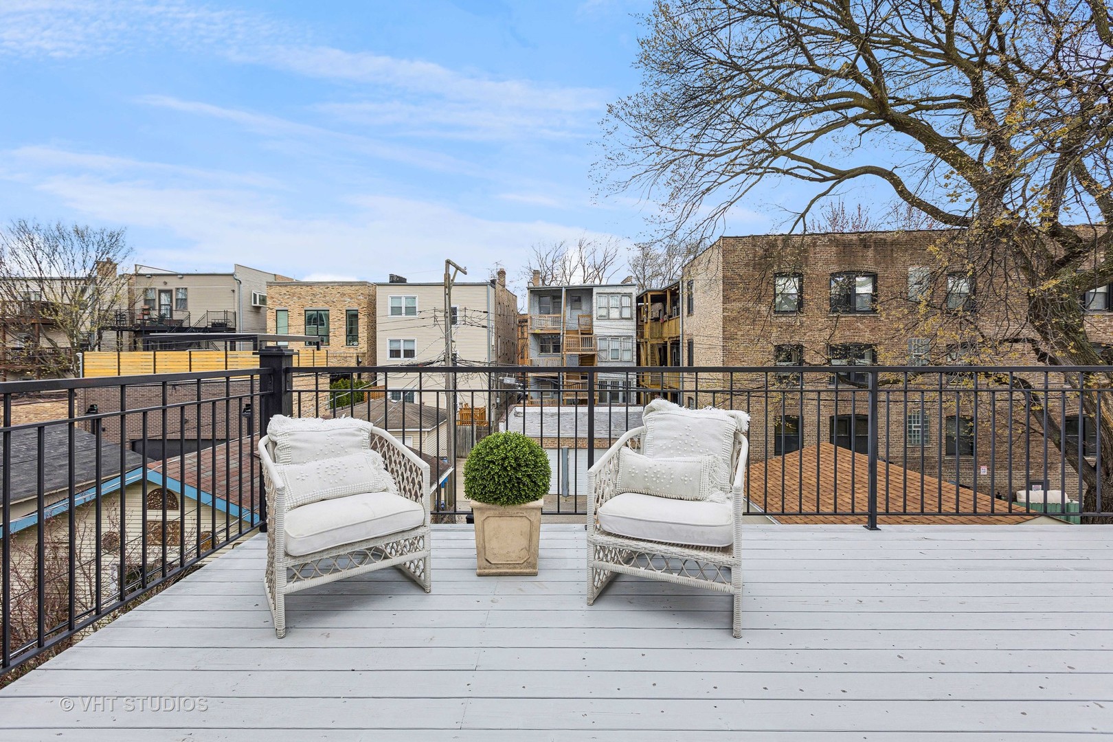 1436 W Berwyn Avenue