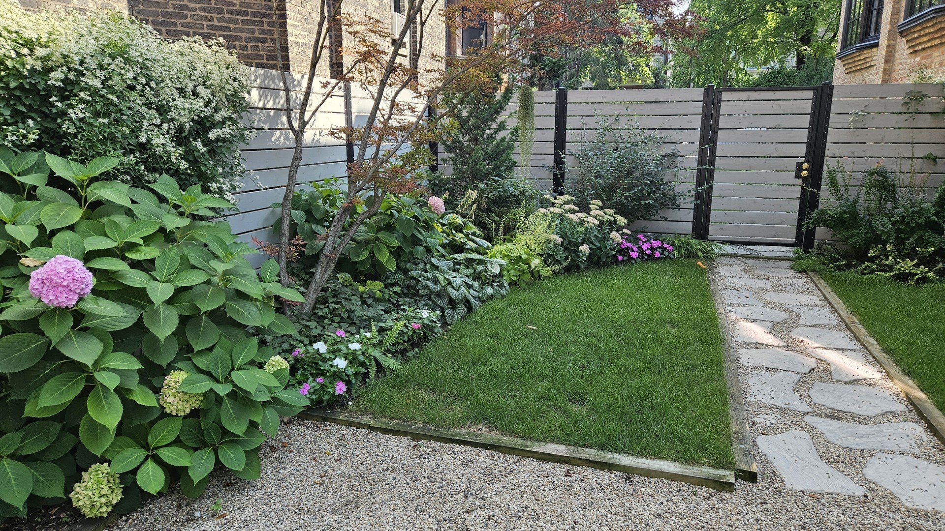 1436 W Berwyn Avenue