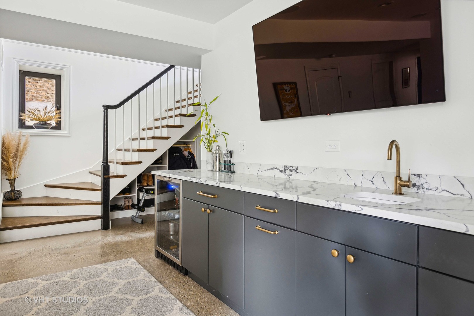 1436 W Berwyn Avenue