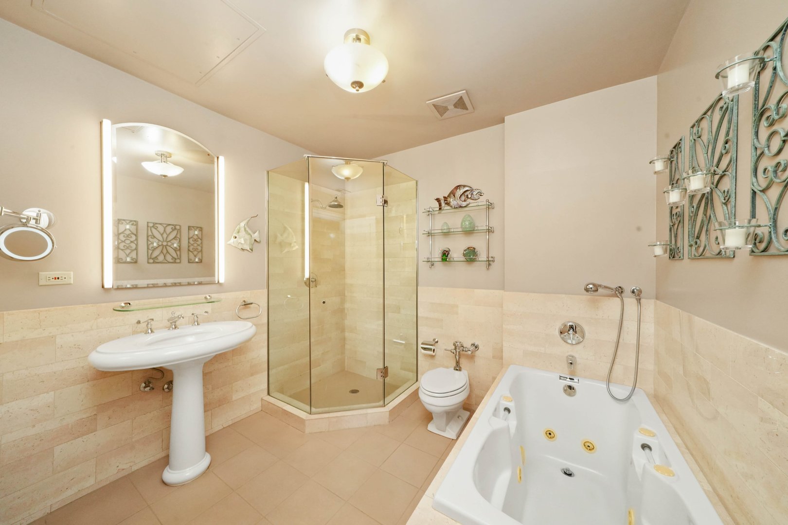 3400 N Lake Shore Drive Unit: 5E
