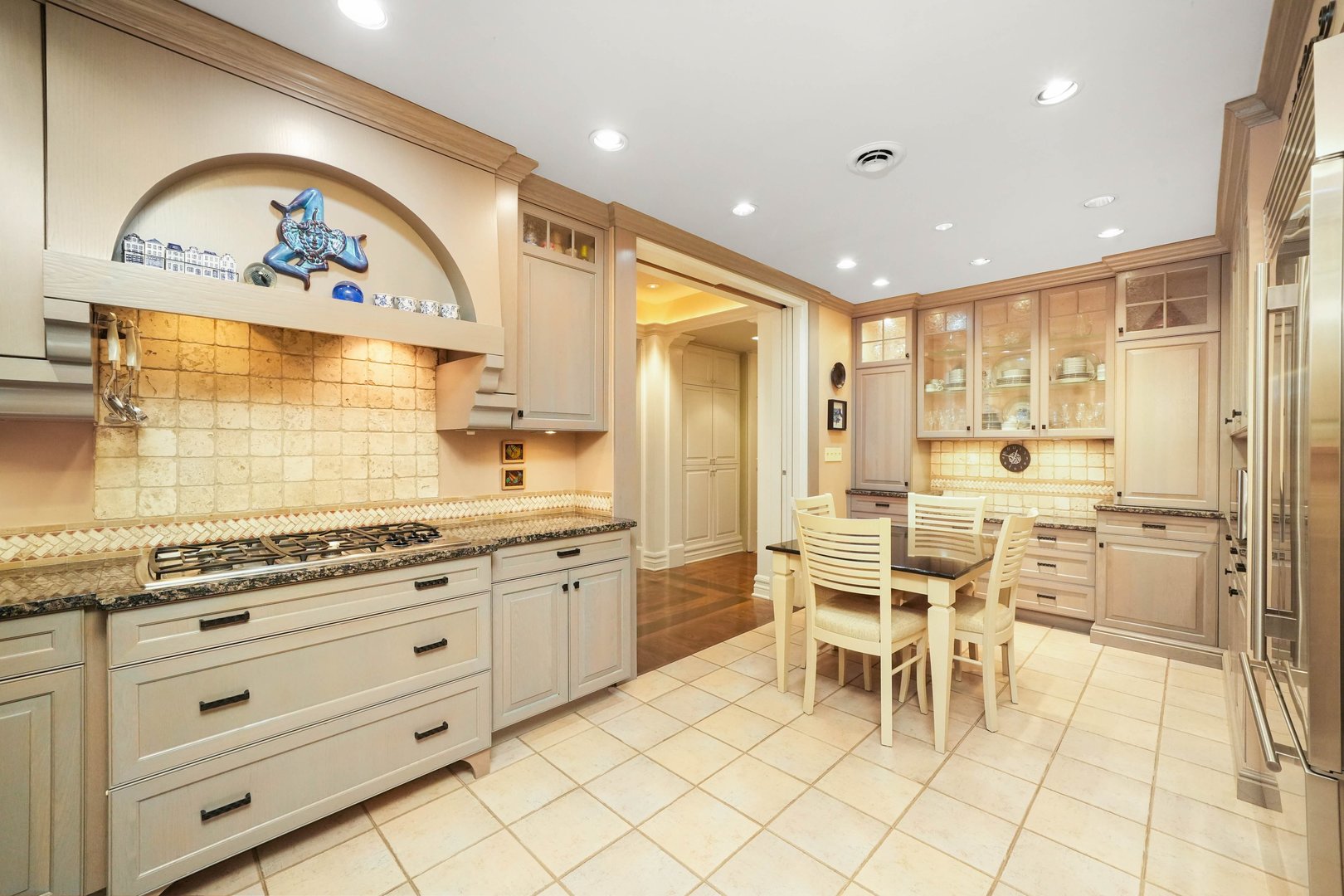 3400 N Lake Shore Drive Unit: 5E