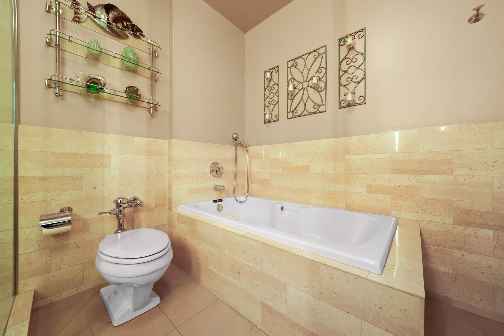 3400 N Lake Shore Drive Unit: 5E