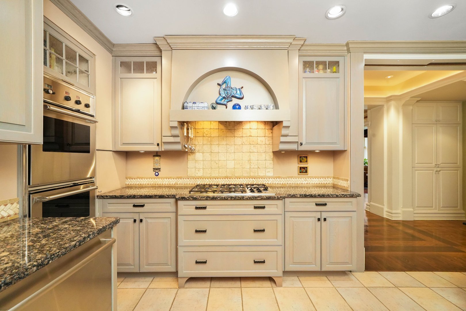 3400 N Lake Shore Drive Unit: 5E