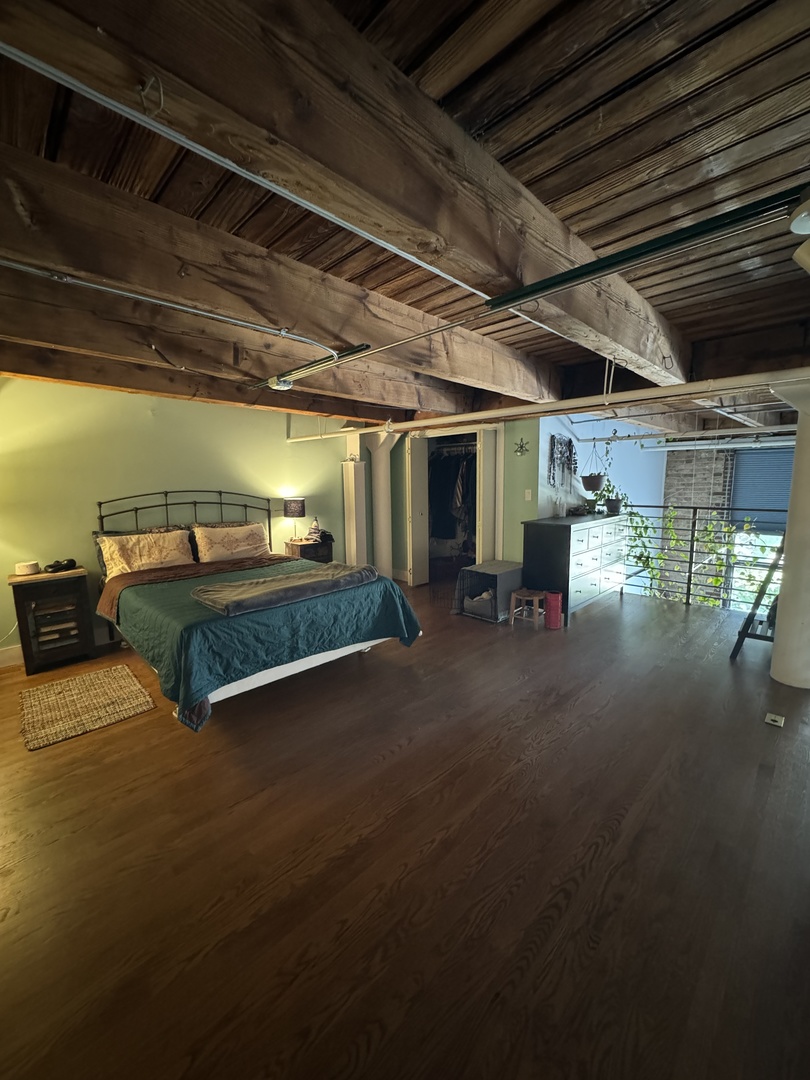 407 N Elizabeth Street Unit: 101B
