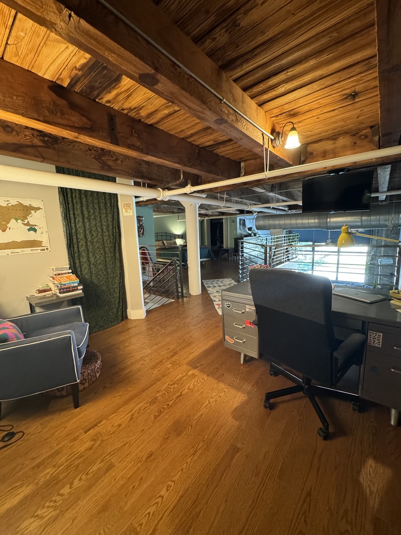 407 N Elizabeth Street Unit: 101B