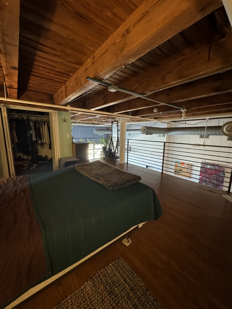 407 N Elizabeth Street Unit: 101B