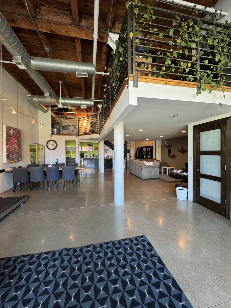 407 N Elizabeth Street Unit: 101B